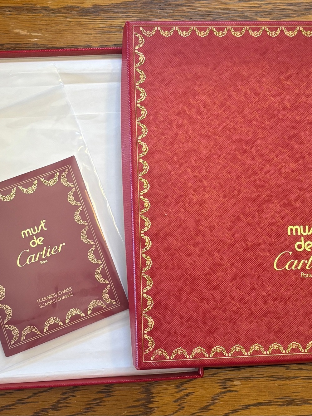 Cartier red and gold notebook/folio - Picture 2 of 3